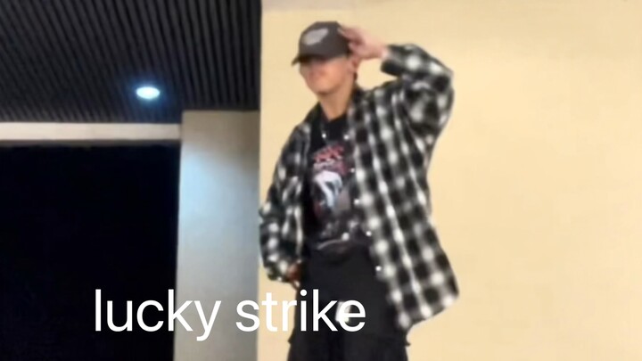 Tarian ini sudah menjadi favorit saya, kan? luckystrike