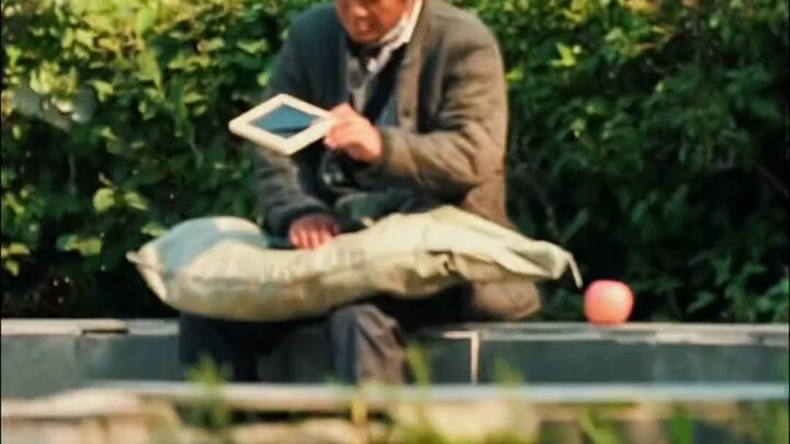 The moment he received the photo, I wonder what was going through his mind?