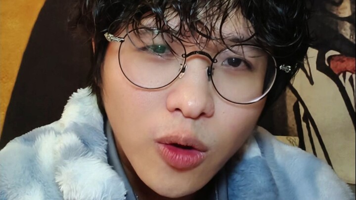 Trên tàu cao tốc giờ chẳng còn ai giúp phụ nữ khuân hành lý nữa, vì ai cũng mắc chứng sợ xã hội.