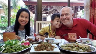 แกงหน่อไม้ใส่ชะอมเห็ด ลาบนกกระทา  อาร์นีกินไปกังวลเรื่องฟันจะหลุด Soup Bamboo Grilled Bird Salad