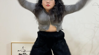 This kind of dance for girl groups and boy groups is effortless. By the way, Teacher Zhang's dance i