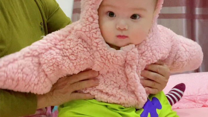 There's a Patrick Star shaking his butt here!