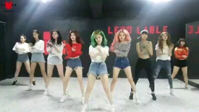 momoland baam