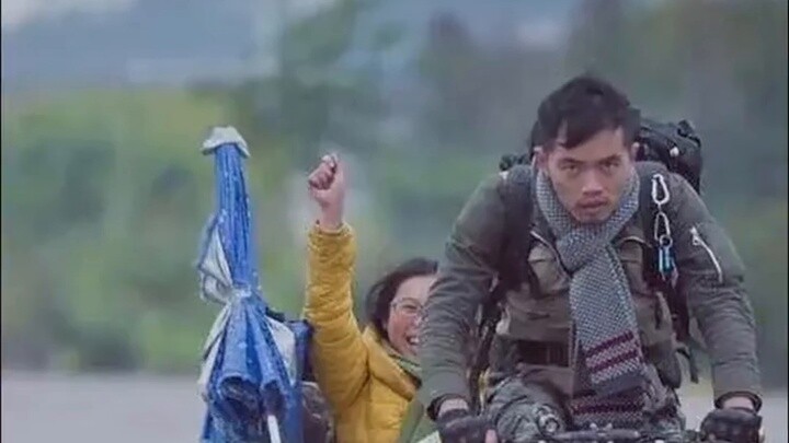 Mungkin seperti inilah wujud cinta pada awalnya.