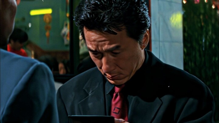 “Jangan bergerak!”