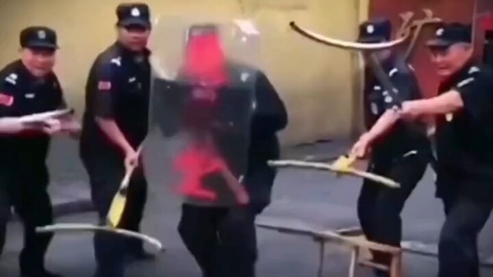 Tiết lộ trang phục mới của Mông Thiện