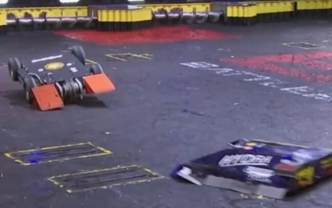 Trong chớp mắt, đại chiến robot