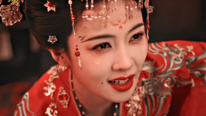 Bai Lu dalam “Kasus Aneh Istana Tang” benar-benar bikin merinding dengan peran “Pengantin Hantu”-nya