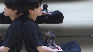'Pineapple Slice' Dance Practice Behind | BAEKHYUN