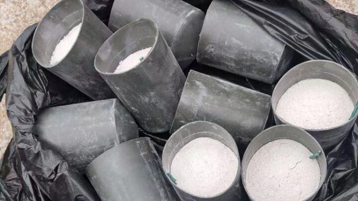 (Mercon kecil) Edisi kedua. Kali ini yang dibeli lebih mahal daripada sebelumnya. Si bos seenaknya m