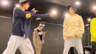 双胞胎zの舞蹈默契