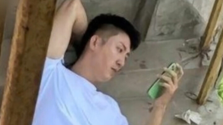 Huang Jingyu: If you can’t blend in with the firefighters on set, there’s something wrong with you.