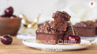 มินิช็อกโกแลตเชอรี่เค้ก/ Mini chocolate cherry cake/ ミニチョコチェリーケーキ