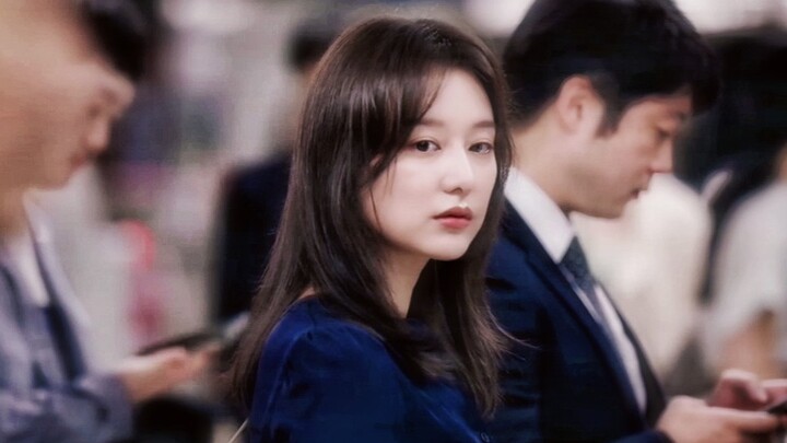 [Phim ảnh] Cô ấy đã thể hiện sự tự ti từ trong xương tủy - Kim Ji-won