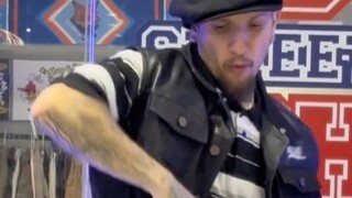 Ding Dong Chicken Dance, this should be the highest level of this dance!