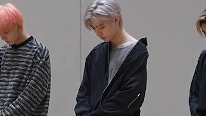 【Park Sung Hoon】Blessed-Cursed ruang latihan fokus * Lihatlah suami serigala putih yang dipuja, suam