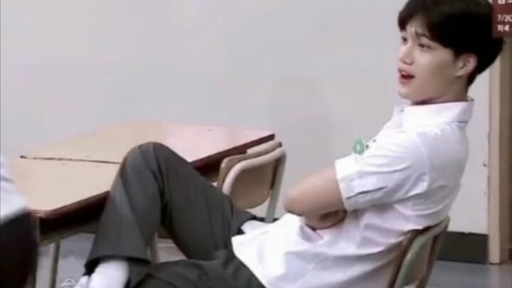 [Kim Jong-in] I’m seriously jealous again—another day where I want to be Kai’s daughter!