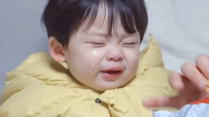 ฟ้า! นี่มันคังซอกยูในวัยเด็กชัดๆ! บนโลกนี้มีสิ่งน่ารักแบบนี้ด้วยเหรอ น่าเอ็นดูจนจะบ้าตายอยู่แล้ว!