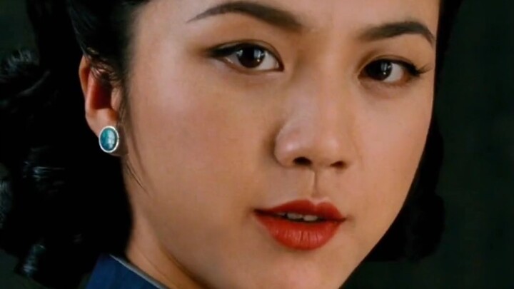 ทังเหว่ยเหมือนเป็นภาพโปสเตอร์เก่าจากเซี่ยงไฮ้สมัยก่อนเลย