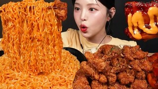 【Boki Chinese Subtitles】Cheese Fried Ramen with Spicy BBQ Chicken and Crispy Fried Chicken