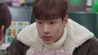 帅哥一直把女孩当朋友，直到看着兄弟追她，醋坛就打翻了