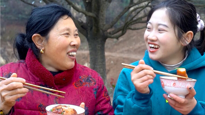 Thịt lợn mà làm theo cách của bà ngoại thế này, các bạn có thể ăn được bao nhiêu bát?