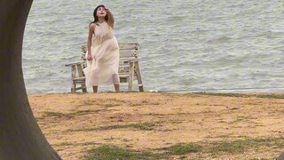 Mẹo chụp ảnh với ghế bên bờ biển, tư thế chụp ảnh với ghế bên bờ biển, góc chụp ảnh với ghế bên bờ b