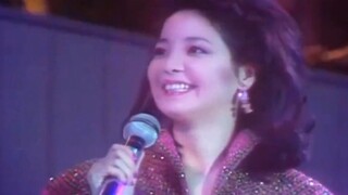 Teresa Teng, orang paling humoris sedunia. Saya tidak menyangka Teresa Teng begitu lucu sampai-sampa
