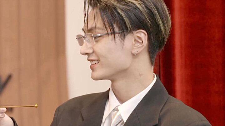 当你许久未见的美国表哥要回来你家过年