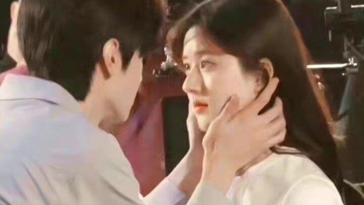 Holy crap! These two are such a great match, even though they each have their own popular partners, 