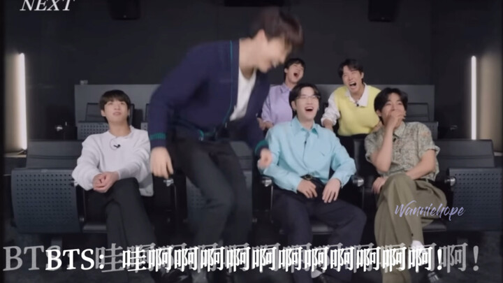 Giờ thì đã biết, lúc đó lũ đàn ông kia đang hú hét cái gì rồi!