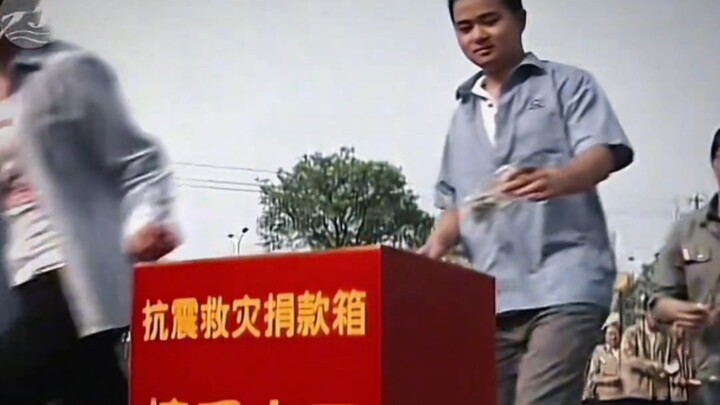 (Bản không bình luận) 200 tệ nước chanh cứ giữ chặt không buông, còn đôi khuyên tai 2,3 triệu thì mu