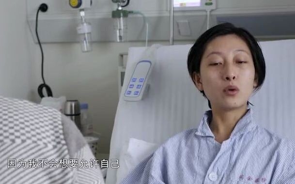 Thai phụ 26 tuổi phát hiện ung thư giai đoạn cuối, trước khi qua đời để lại cho con 18 video chúc mừ