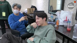 【BANGTAN BOMB】181227 KBS歌谣大战 后台观看成员solo表演