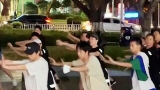 [Buqi Dance Troupe] has successfully entered the big square dance troupe. Do you want to dance squar