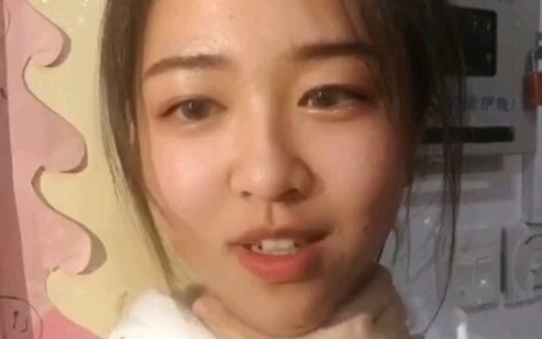 Bạn cùng phòng điêu khắc cát