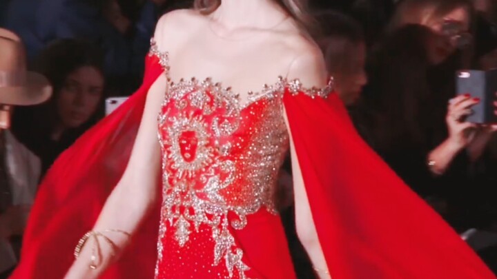 خزانة ملابس الأميرات والملكات: كل فتاة يمكنها أن تكون أميرة أو ملكة!