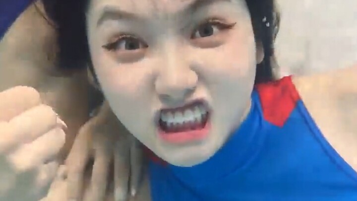 "مرة كل يوم، ابتسم بوجه مشرق"