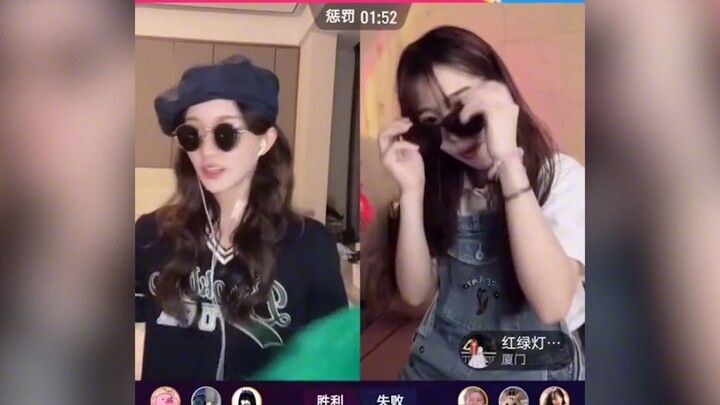 Adegan lampu lalu lintas kuning yang terkenal, tarian kelompok pria terlalu intens untuk ditonton