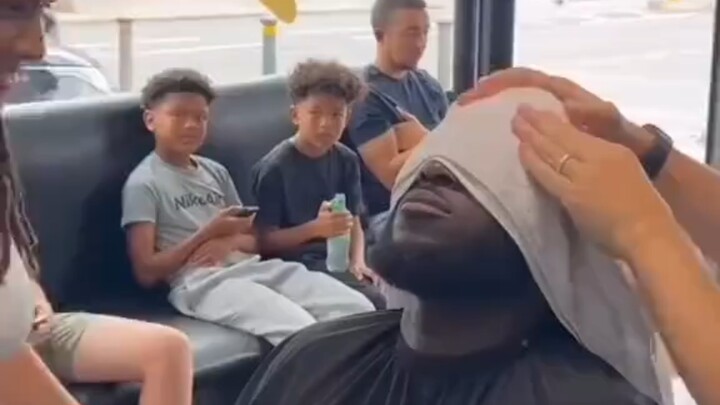 Salon Gokil Parodikan Pacar