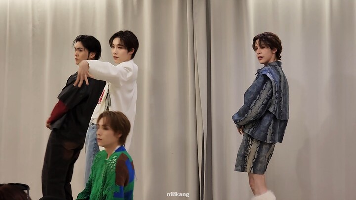 【XLOV】I'mma be Random Speed Dance Version Quick, someone save this little guy—he's about to fall apa