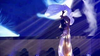 Tarian "Under the Sea" yang dikoreografi oleh guru Tianlin