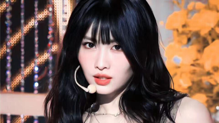 TWICE Main Dancer Momo Hirai Challenge Compilation