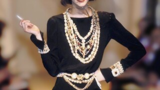 Sialan! Dia wanita tercantik yang memakai Chanel! Inspirasi pertama Karl Lagerfeld, supermodel Pranc