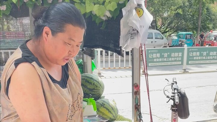 تشانغ لاتيه: اللغتان الصينية والإنجليزية عديمتا الفائدة