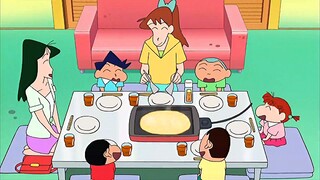"Okonomiyaki, dengan tekstur dan rasanya yang unik, bagaikan bunga yang mekar dalam kobaran api, mem