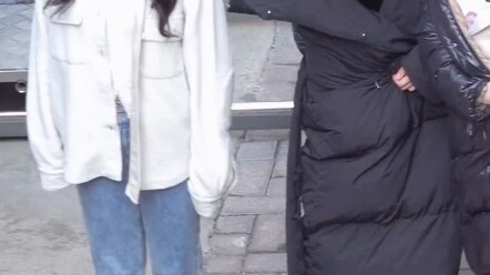 Tăng Khả Ni, cô đúng là hiểu tâm lý công chúa cưng mà, hợp tác lần hai đã bắt đầu động tay động chân