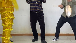 ผู้กำกับจางทุ่มเทความพยายามอย่างมากเพื่อเจียง...
