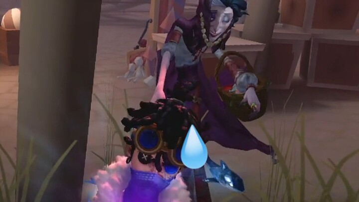 Bà ơi, bà sẽ không đánh cháu đâu nhỉ?