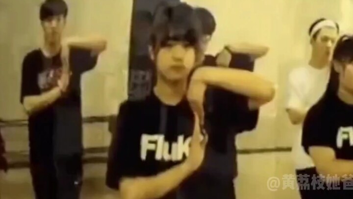 [Hwang Gyuri] Jeonju Chubby Hwang Gyuri's Dance Performance of "Love Like Fire" - Full Recording